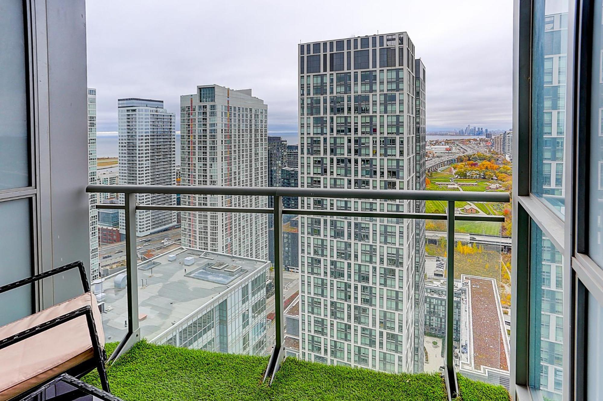 Lakeview Apartments Downtown Toronto Buitenkant foto